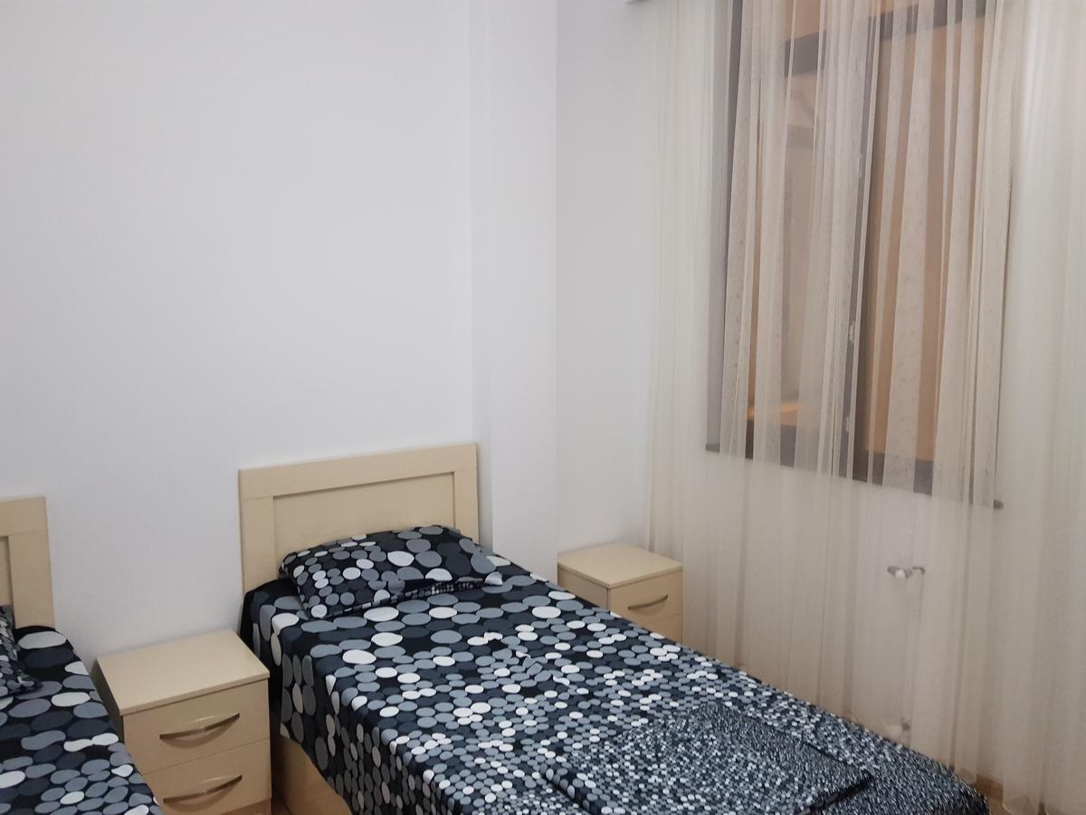 Apartments Cira 01 Batumi Esterno foto
